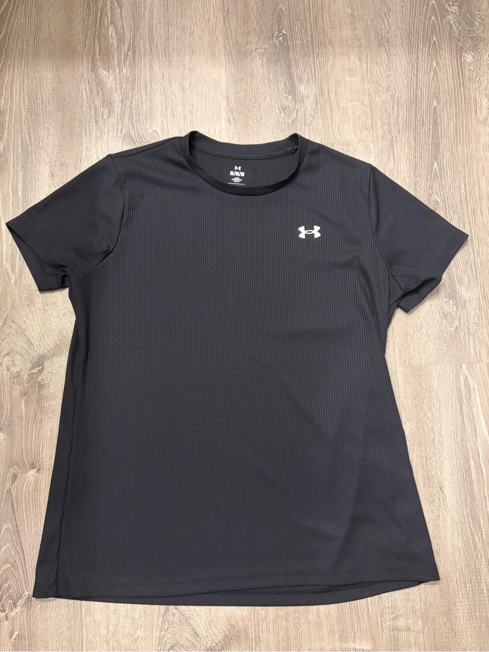Women's Under Armour Tech Rib Short Sleeve Athletic Tee- Size Medium- Pre-owned